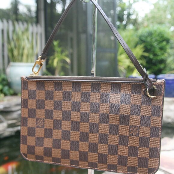 LOUIS VUITTON DAMIER EBENE CLUTCH POCHETTE POUCH WRISTLET MM/GM 100% AUTHENTIC - Picture 5 of 11